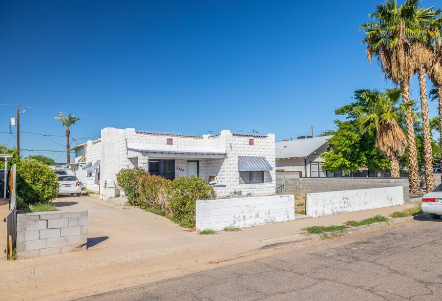 2336 N 11th St, Phoenix, AZ à vendre - Photo du bâtiment - Image 1 de 2