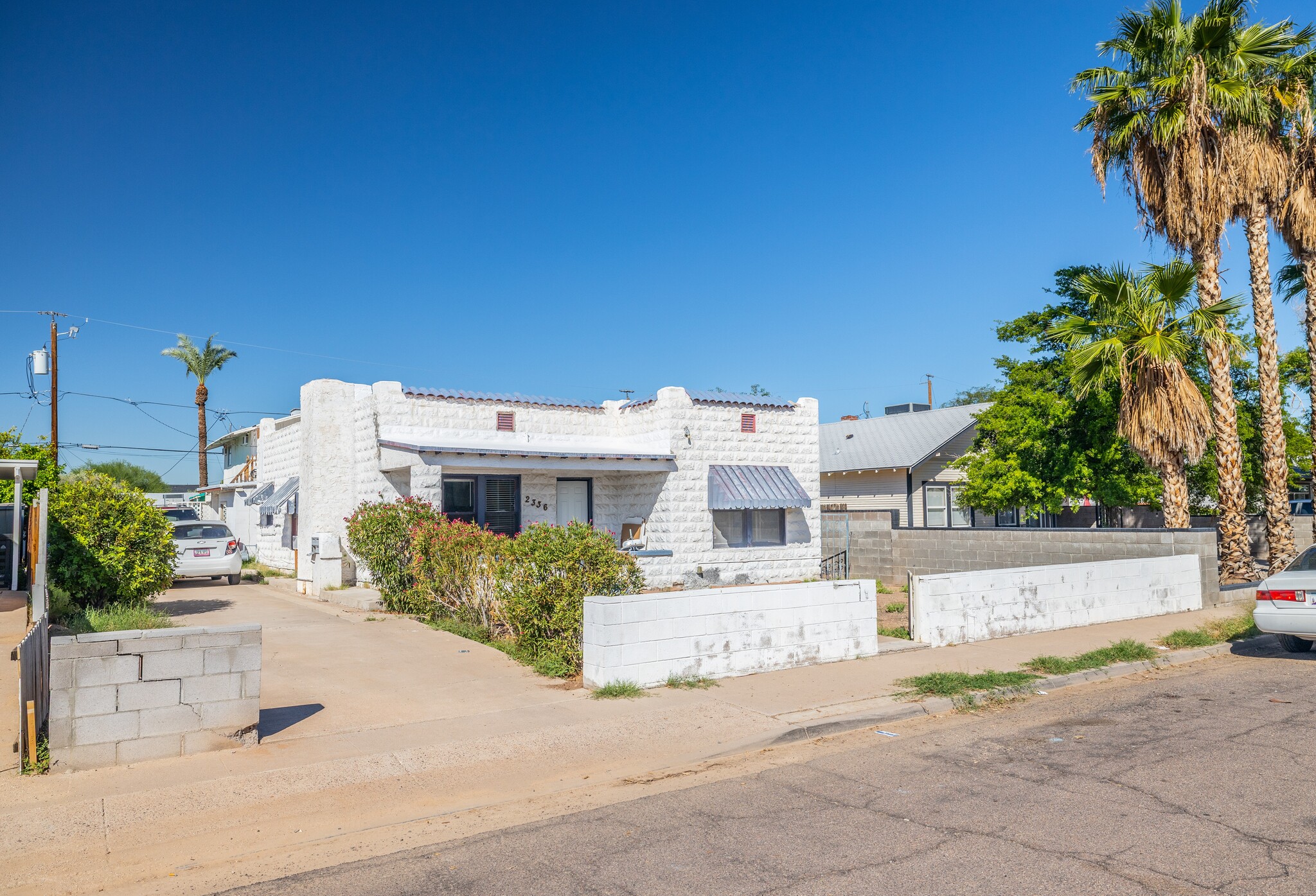2336 N 11th St, Phoenix, AZ à vendre Photo du bâtiment- Image 1 de 3