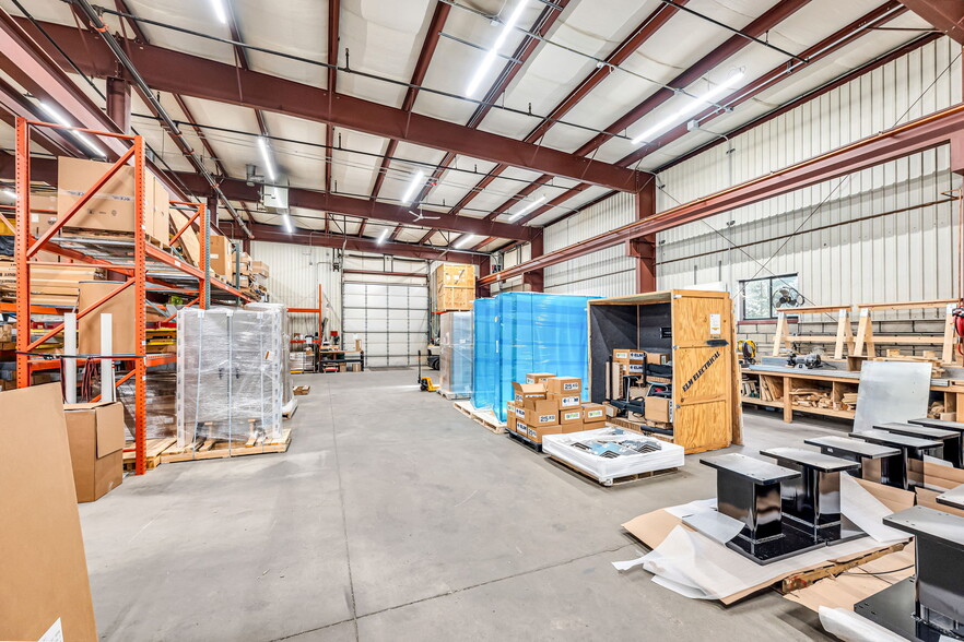 184 Falcon Dr, Westfield, MA for lease - Building Photo - Image 3 of 7