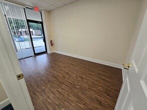 155 Blanding Blvd, Orange Park, FL for lease Interior Photo- Image 1 of 8