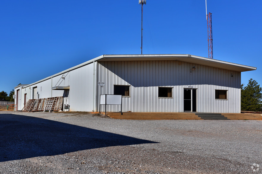 2500 S 4th St, Chickasha, OK à vendre - Photo principale - Image 1 de 1