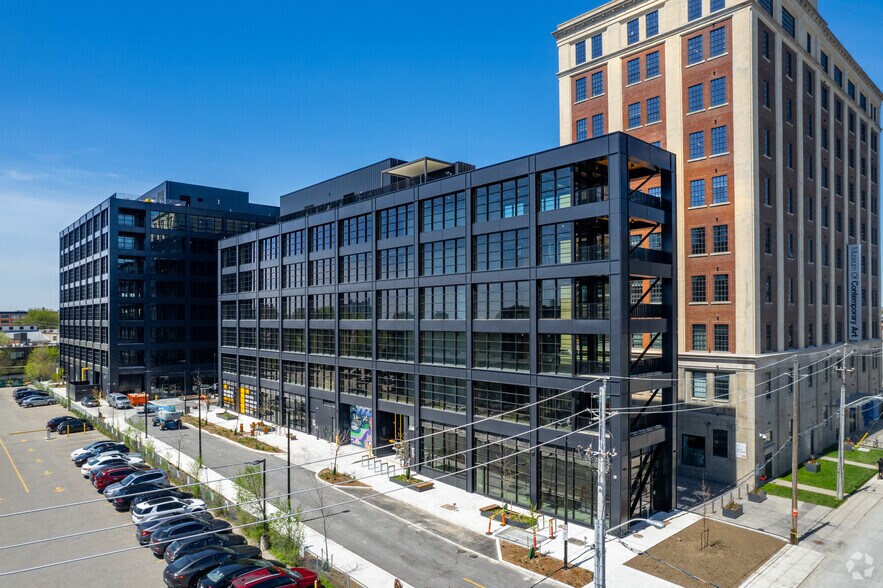 152 Sterling Rd, Toronto, ON for lease - Building Photo - Image 2 of 13