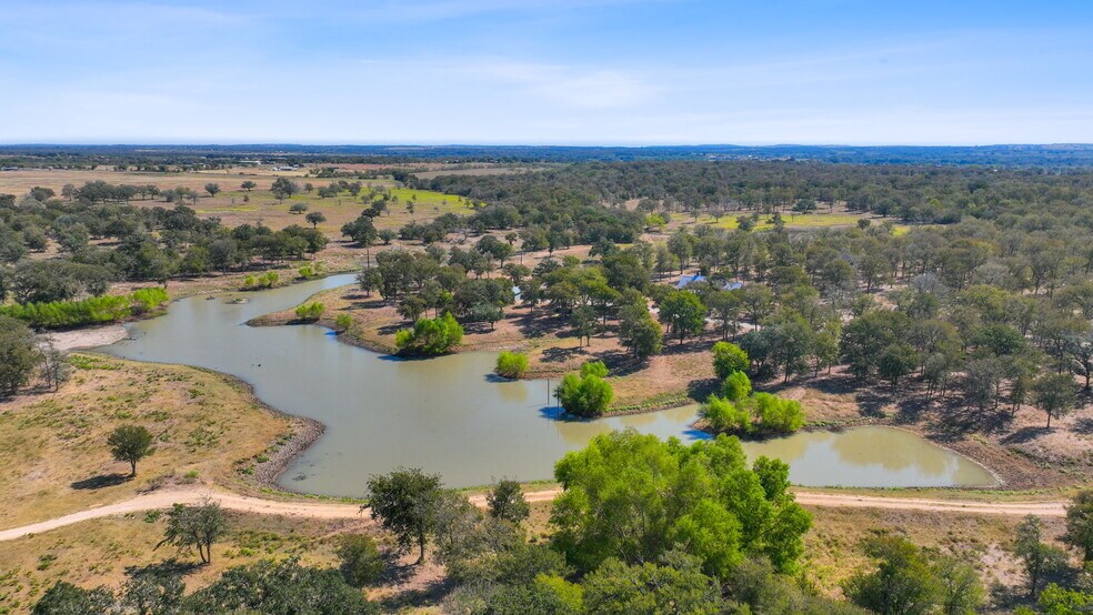 5501 Old Colony Line Rd, Lockhart, TX à vendre - Photo principale - Image 2 de 43