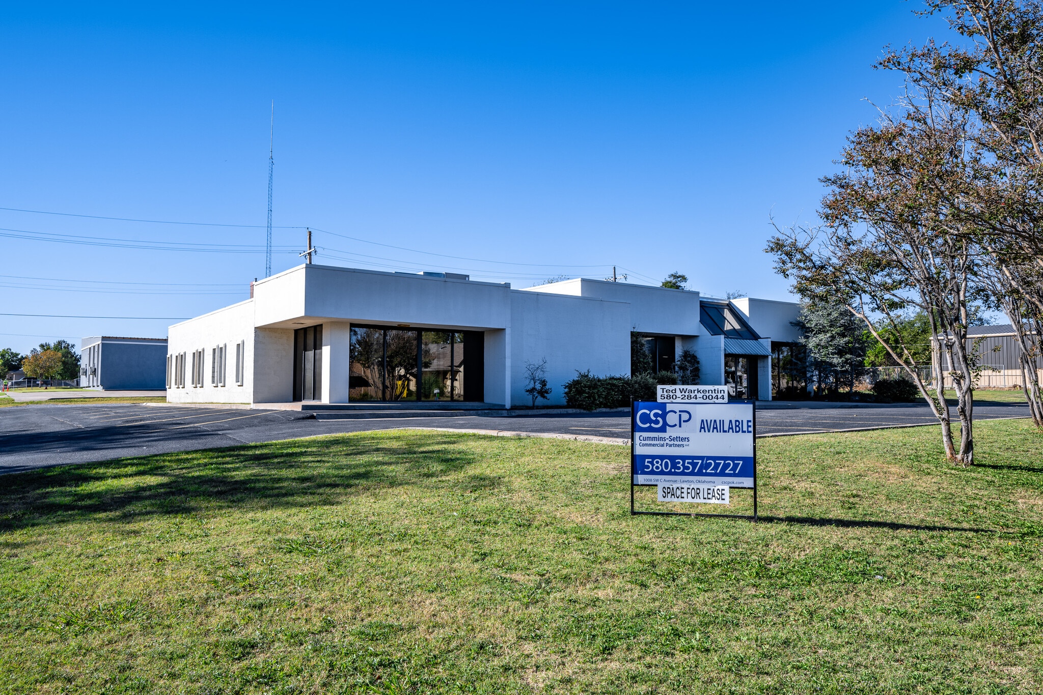 802 SW A Ave, Lawton, OK à louer Photo du bâtiment- Image 1 de 10