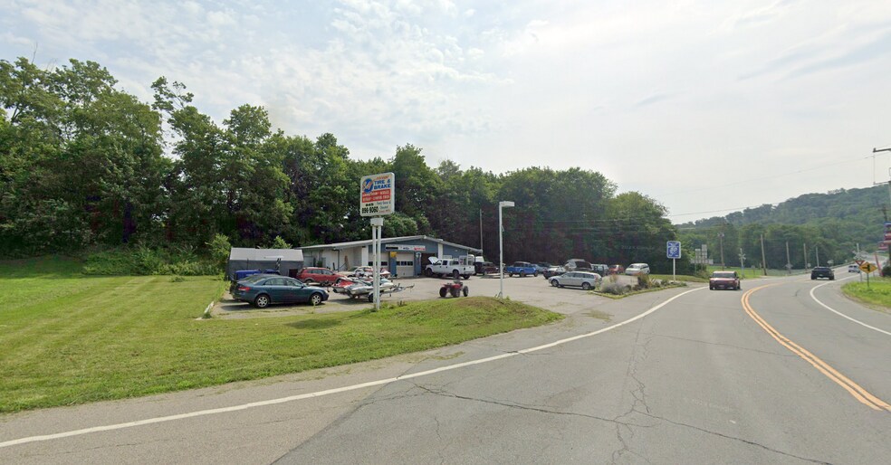 1603 NY-52, Fishkill, NY à vendre - Photo du bâtiment - Image 3 de 3