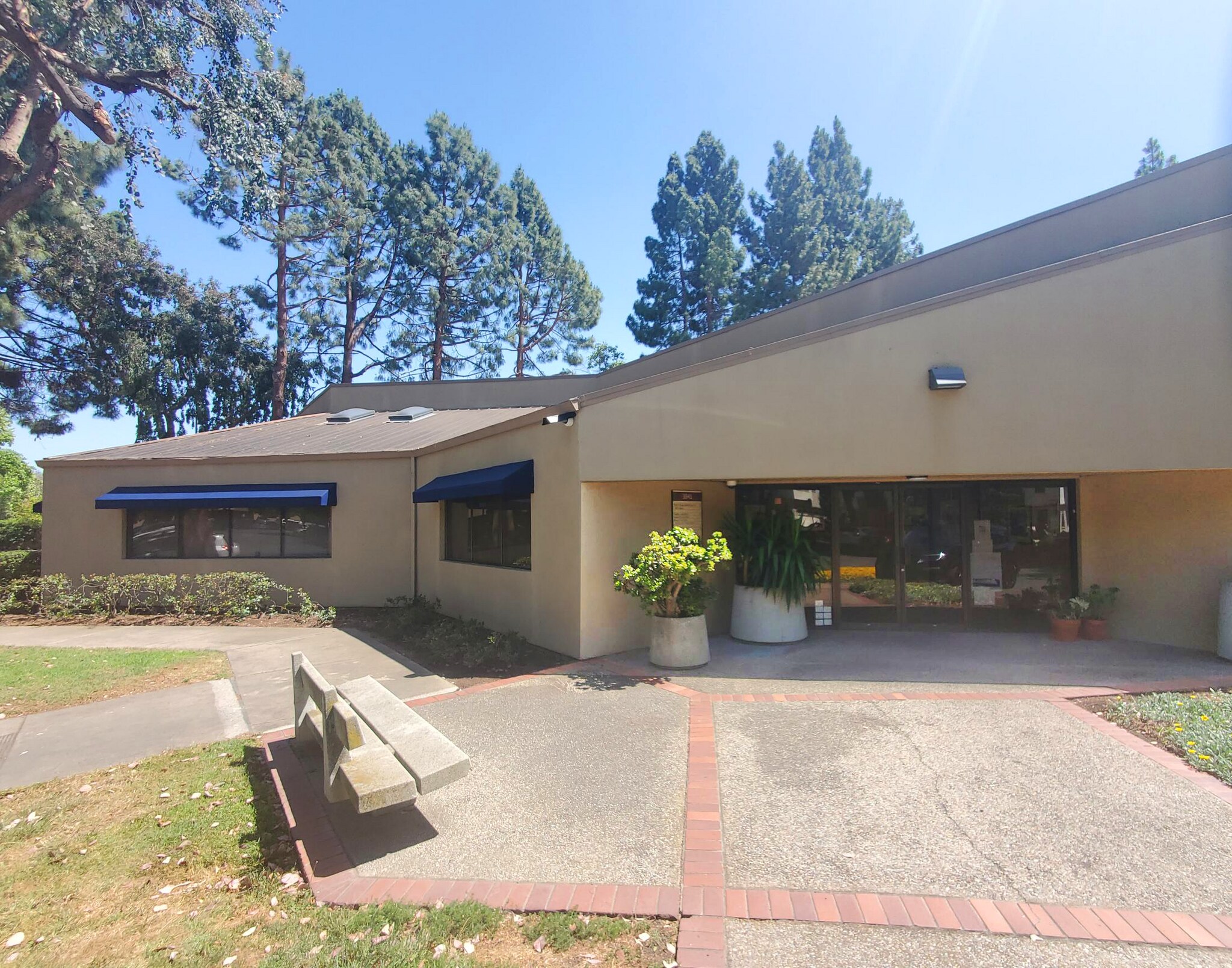 3845-3885 Beacon Ave, Fremont, CA à louer Photo principale- Image 1 de 9