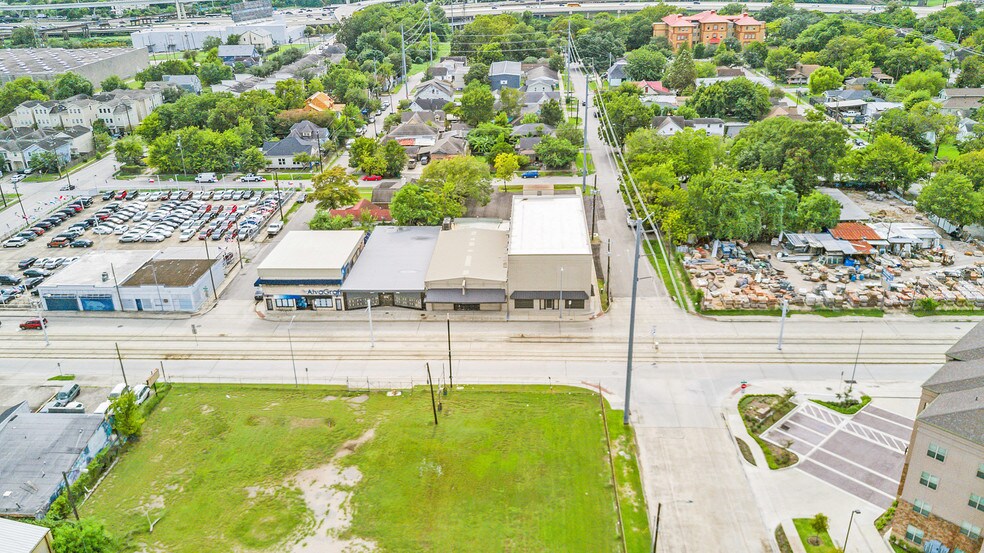 1919 N Main St, Houston, TX à louer - Aérien - Image 2 de 21