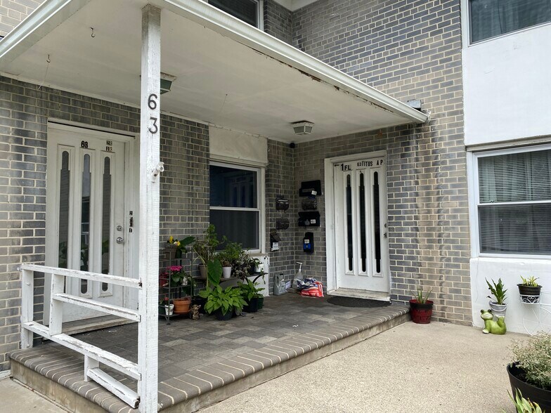 63 Titus Ave, Staten Island, NY à vendre - Photo du bâtiment - Image 2 de 18
