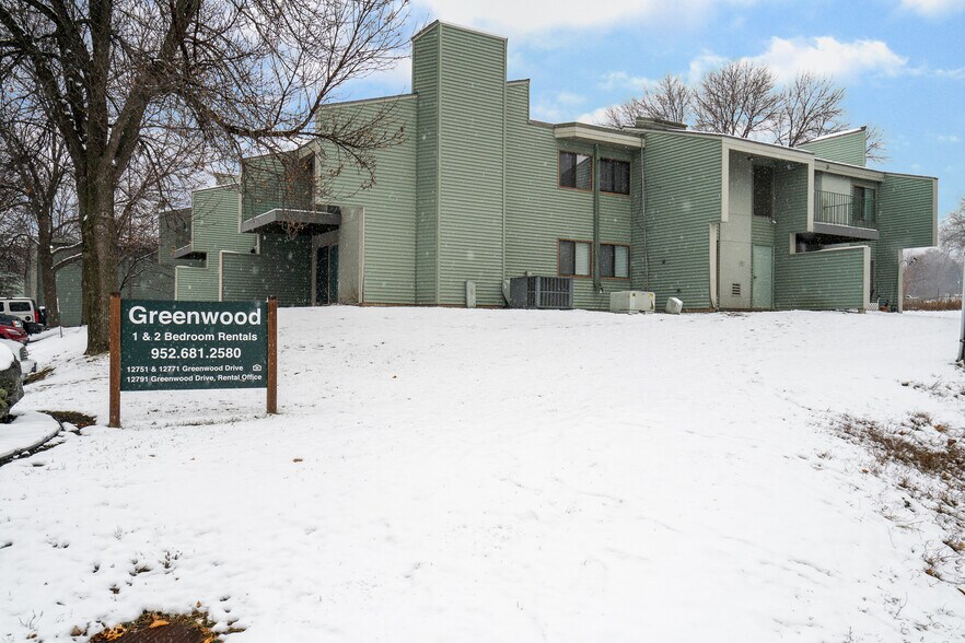 12751-12771 Greenwood Dr, Burnsville, MN à vendre - Photo du bâtiment - Image 2 de 13