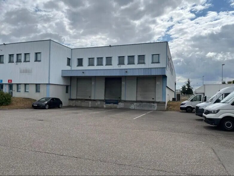 20 Rue Calmette, Genas à louer - Photo du bâtiment - Image 3 de 11