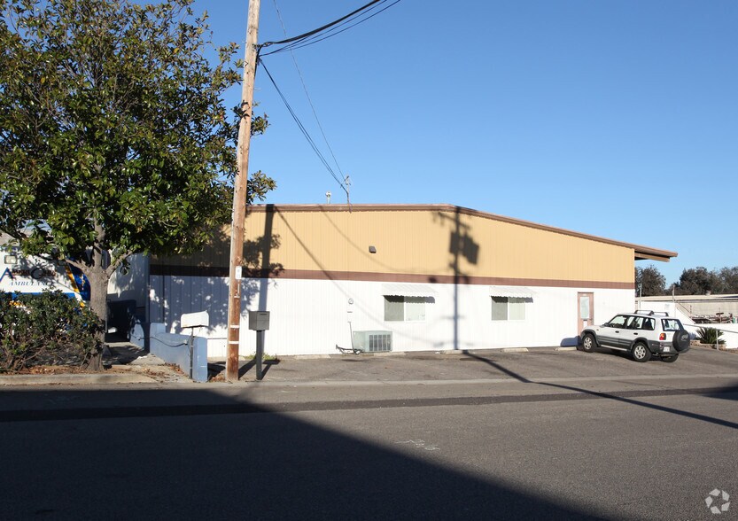 1916 Commercial St, Escondido, CA à louer - Photo du bâtiment - Image 2 de 3