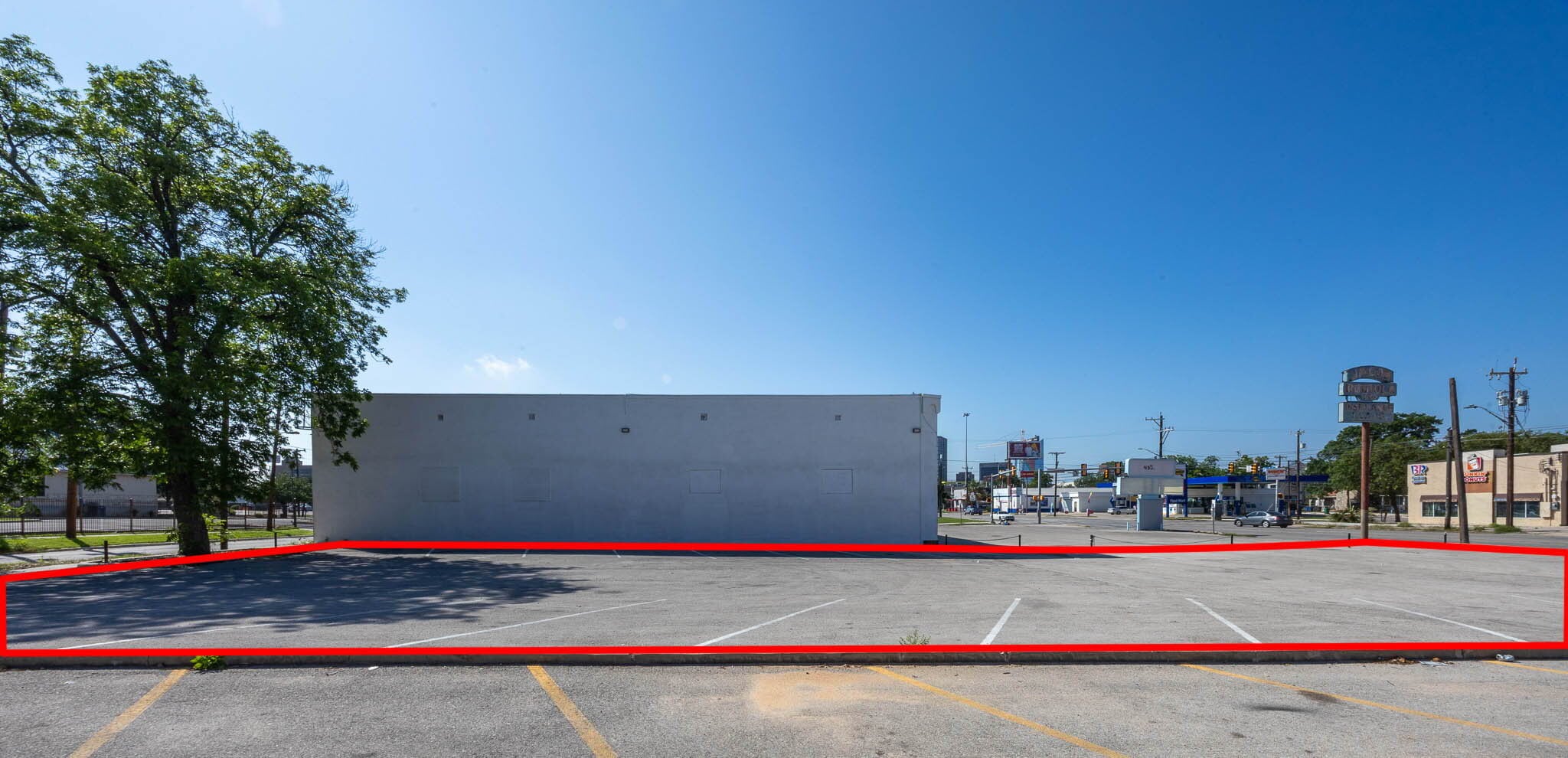 000 San Pedro Ave, San Antonio, TX à vendre Photo du bâtiment- Image 1 de 6