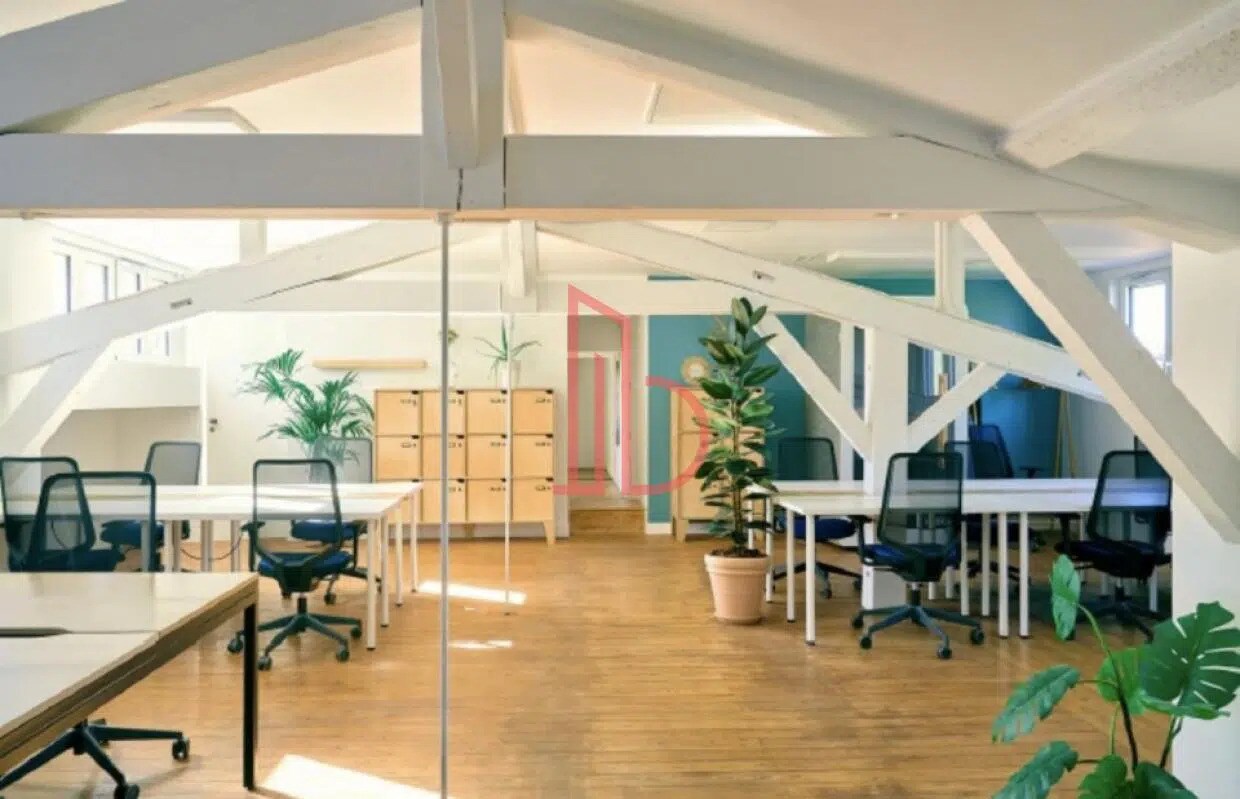 Office in Bordeaux for lease Interior Photo- Image 1 of 3