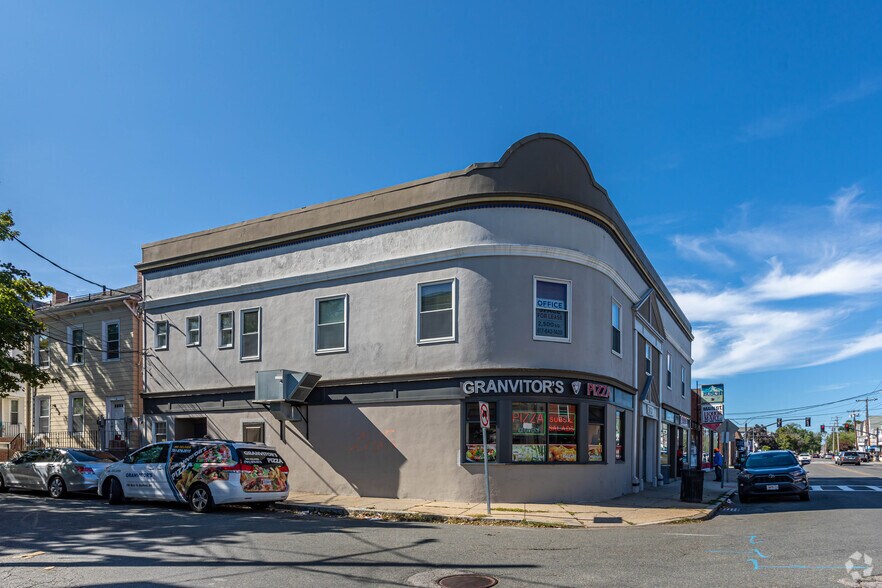 397-399 Main St, Medford, MA à louer - Photo du bâtiment - Image 2 de 15