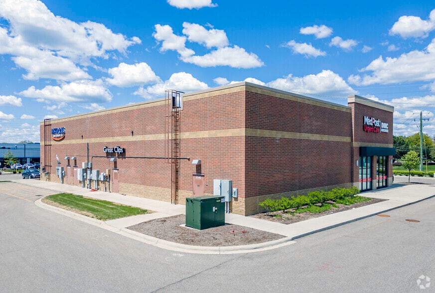 2140 E 12 Mile Rd, Royal Oak, MI for lease - Building Photo - Image 3 of 4