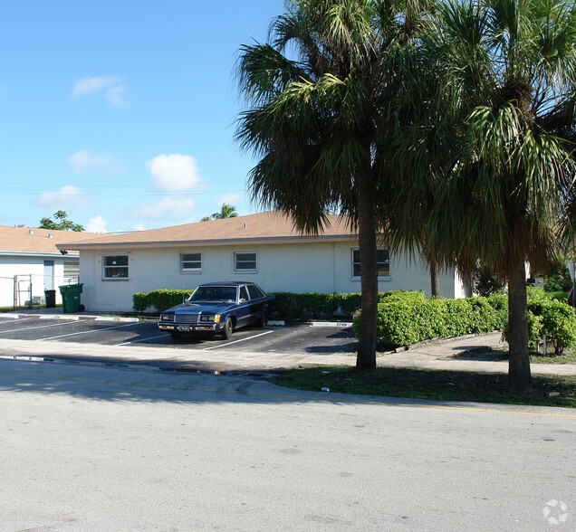 5701 NW 28th St, Fort Lauderdale, FL à vendre - Photo du bâtiment - Image 2 de 2