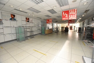 42-44 High St, Alloa for sale Interior Photo- Image 2 of 4