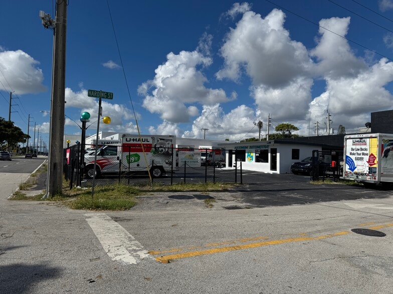 1822 N Dixie Hwy, Hollywood, FL à vendre - Photo principale - Image 1 de 18