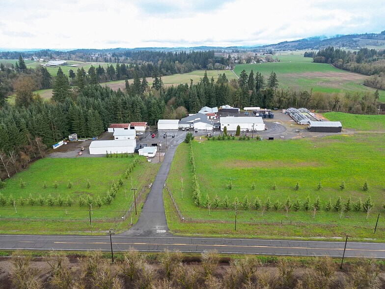 13245 SE Fletcher Rd, Dayton, OR à louer - Photo du bâtiment - Image 2 de 5
