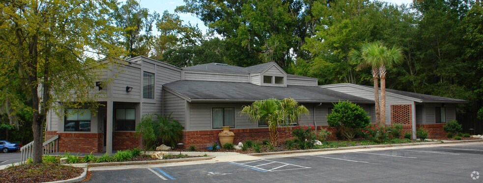 1034 NW 57th St, Gainesville, FL for lease - Building Photo - Image 1 of 54