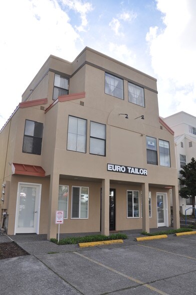 1333 Lincoln St, Bellingham, WA à louer - Photo du bâtiment - Image 3 de 3