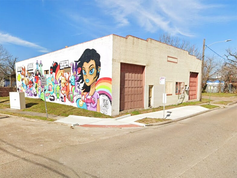 215 Lockwood Dr, Houston, TX for sale - Building Photo - Image 1 of 8