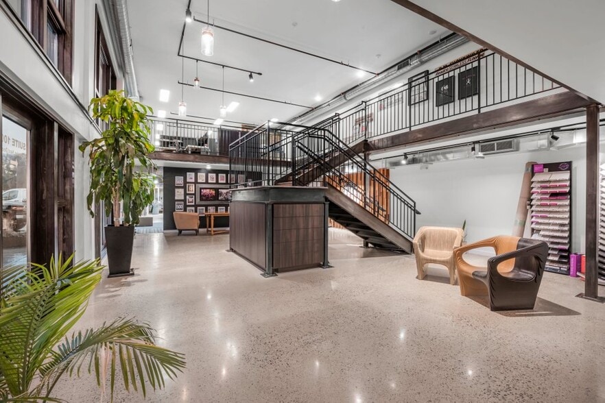 810 N Lilac Dr, Golden Valley, MN for lease - Interior Photo - Image 3 of 16