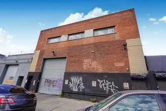 67 Ingraham St, Brooklyn, NY for lease Building Photo- Image 2 of 43