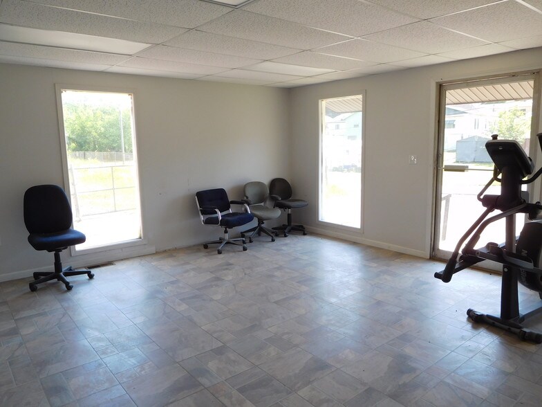 212 Flint St, Clarksburg, WV à vendre - Photo du bâtiment - Image 2 de 24