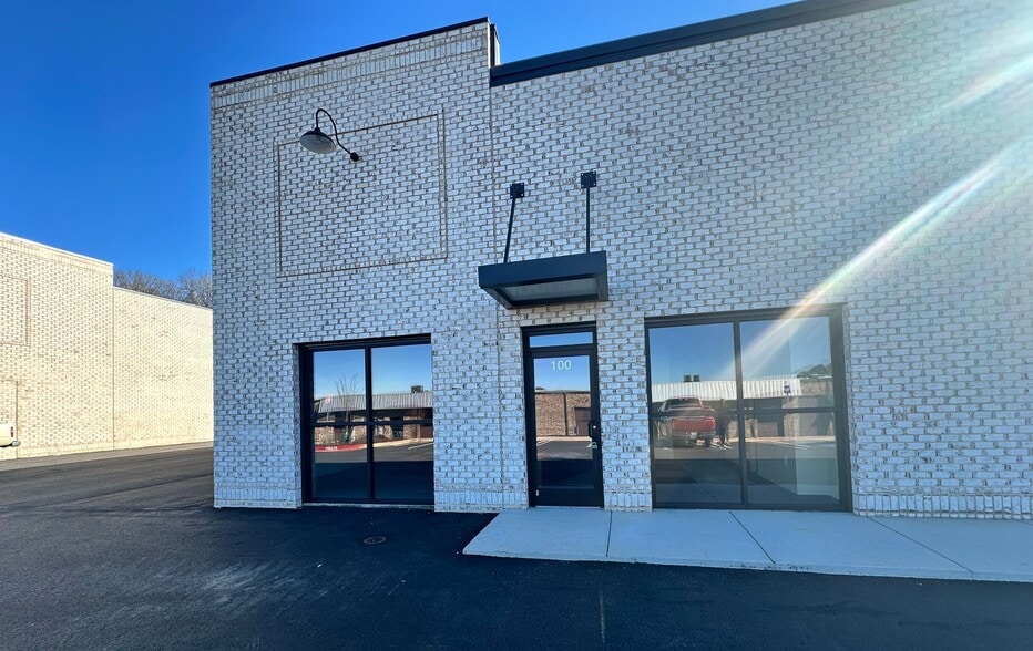 4875 Warehouse Way, Cumming, GA for lease - Primary Photo - Image 1 of 15