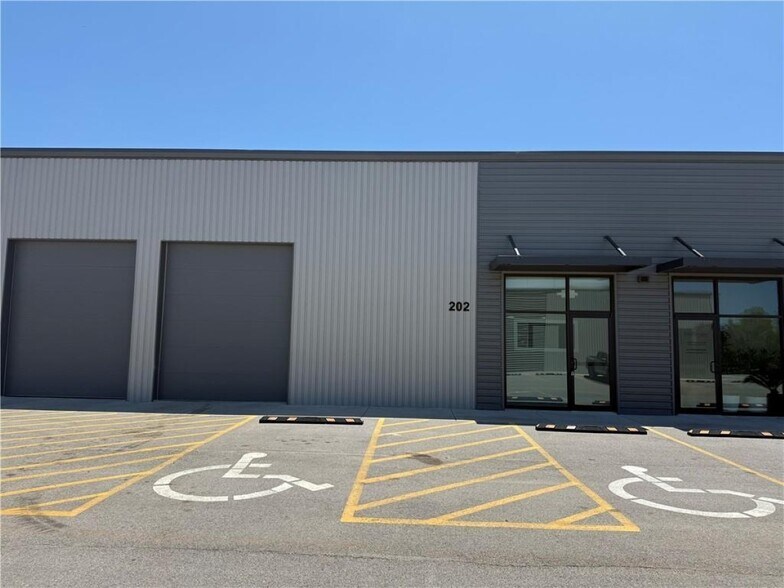 162 Grading Ln, Cave Springs, AR for lease - Building Photo - Image 3 of 14