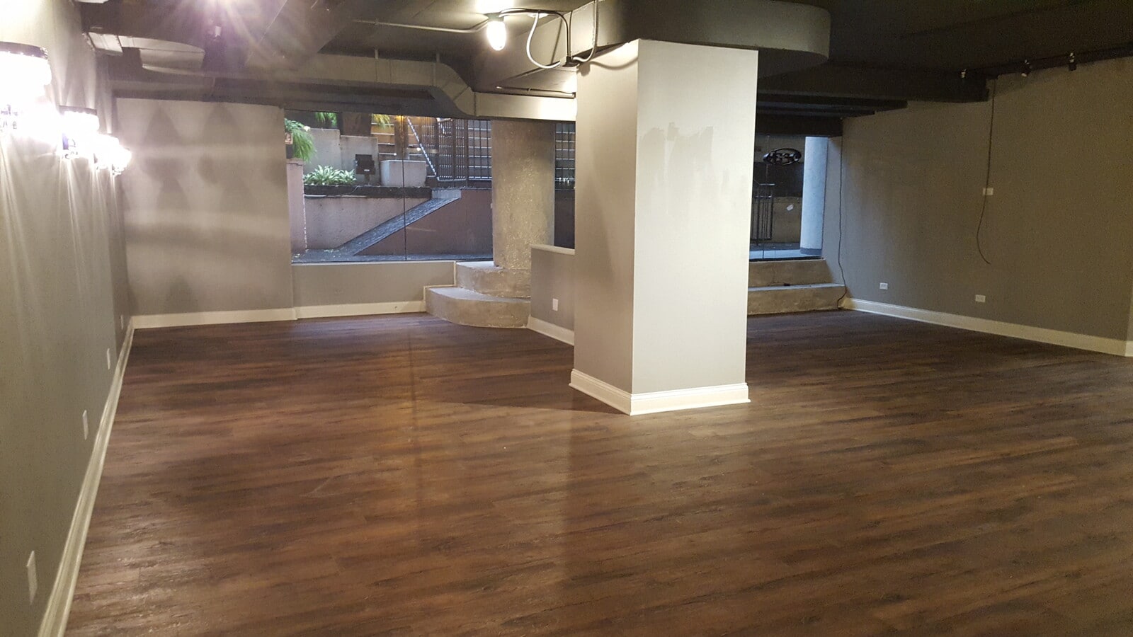 200 E Delaware Pl, Chicago, IL 60611 - Unité Retail C -  - Photo intérieure - Image 2 of 7