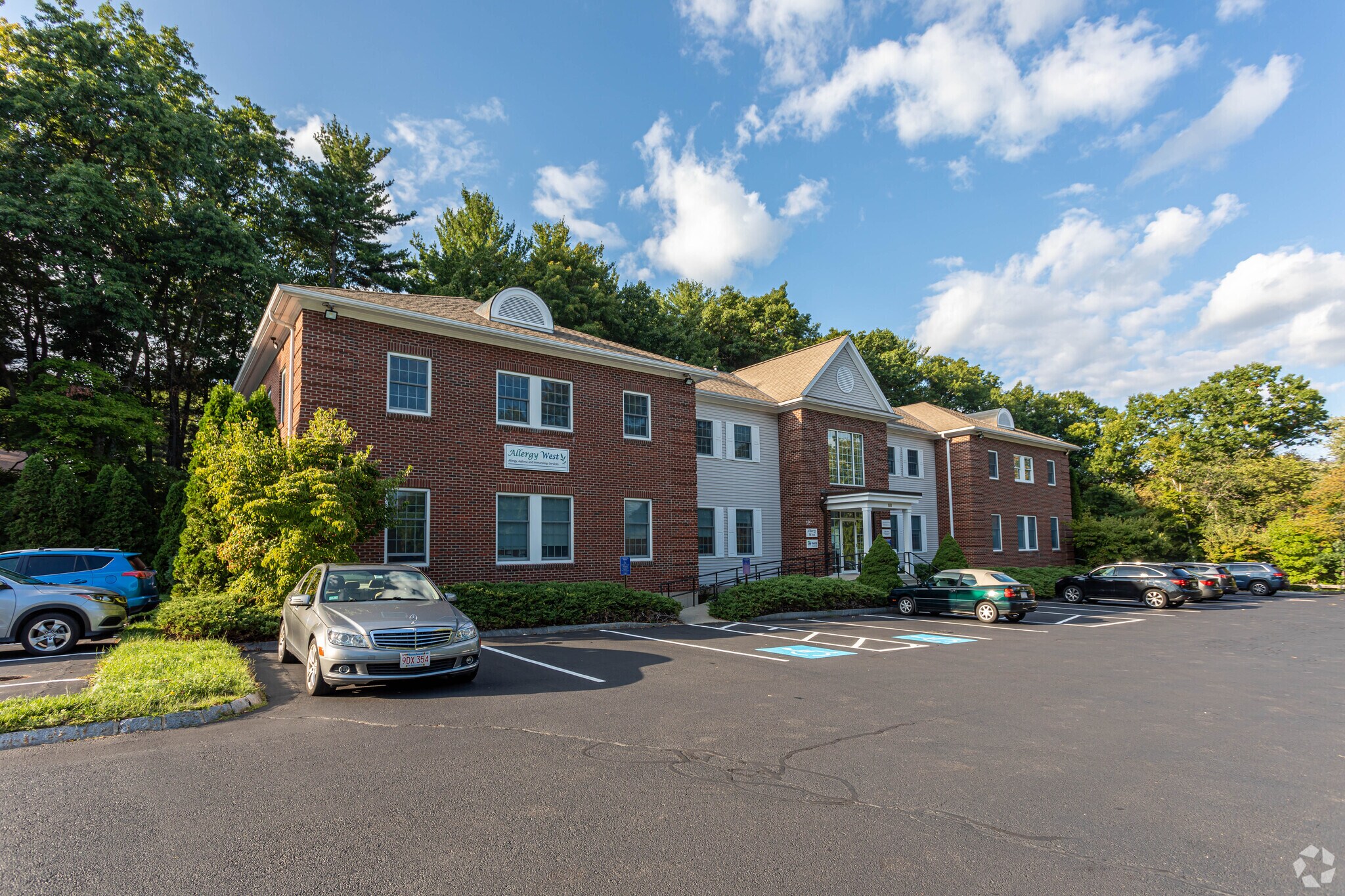 68 Tadmuck Rd, Westford, MA for lease Building Photo- Image 1 of 9