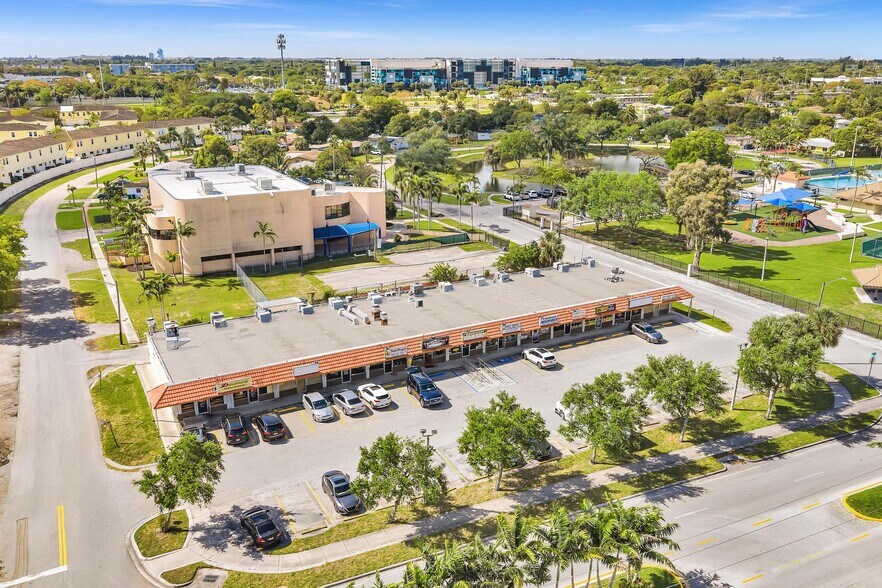 4200-4248 NW 12th St, Lauderhill, FL à vendre - Photo du bâtiment - Image 3 de 6