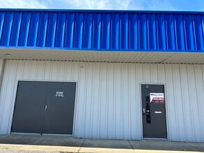 3711-3721 Lamar Ave, Memphis, TN for lease Building Photo- Image 1 of 14