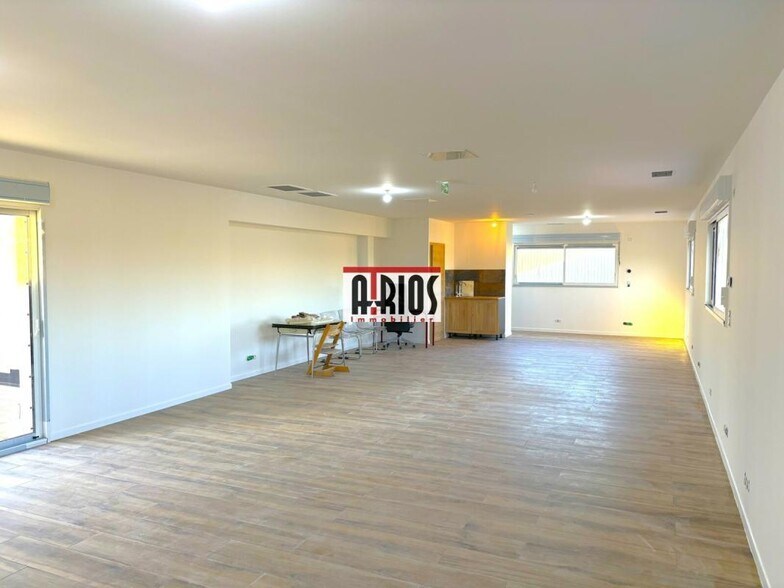 Flex in LA MOUTONNE for lease - Interior Photo - Image 3 of 5