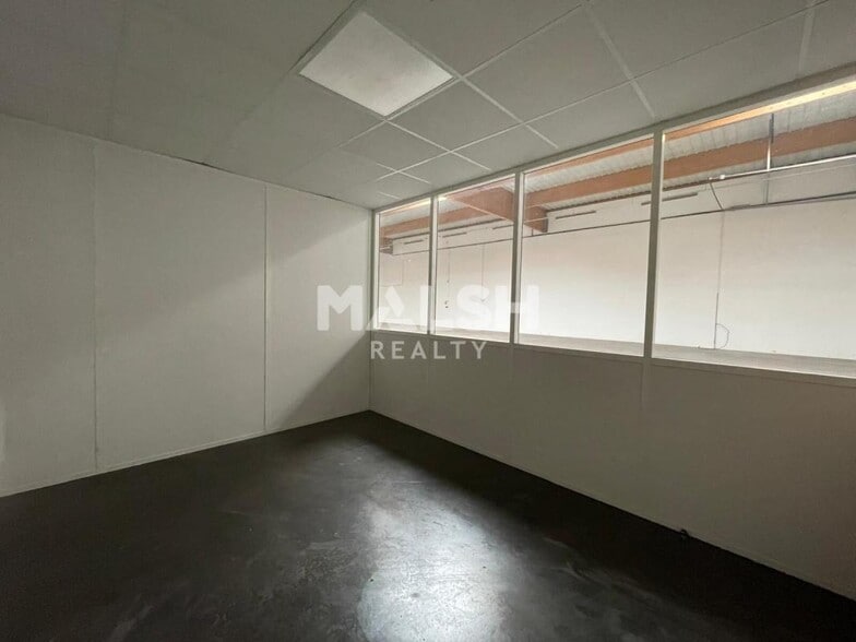 15-17 Rue Emile Zola, Décines-Charpieu à louer - Photo intérieure - Image 3 de 7