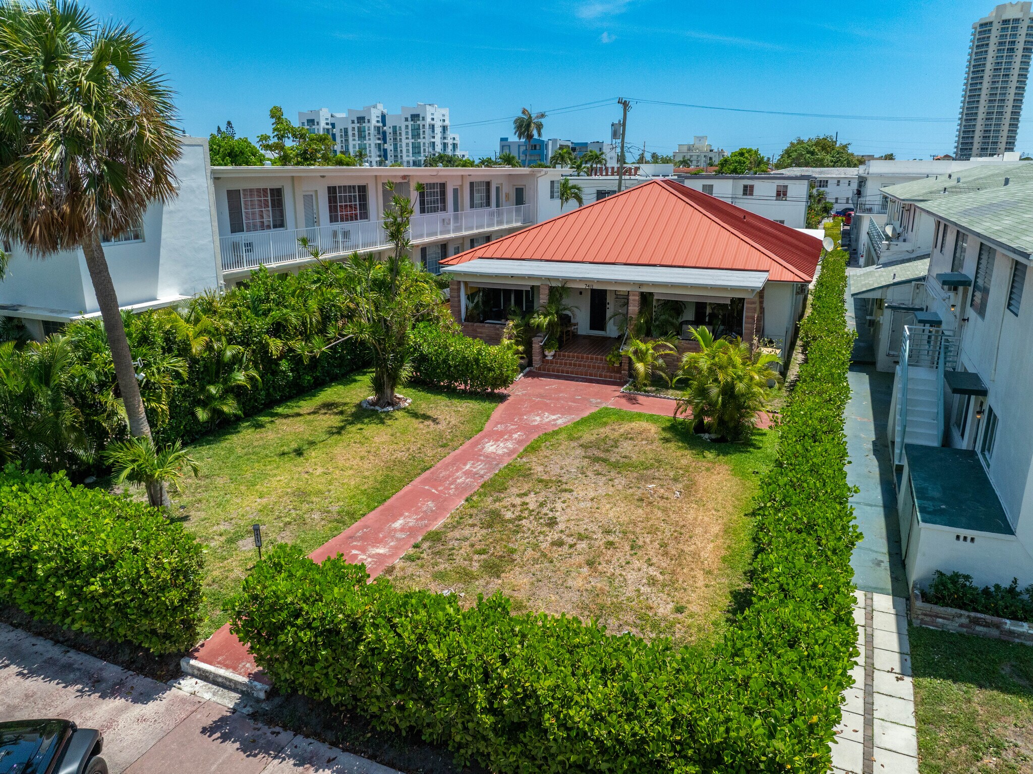 7411 Carlyle Ave, Miami Beach, FL à vendre Photo du bâtiment- Image 1 de 1