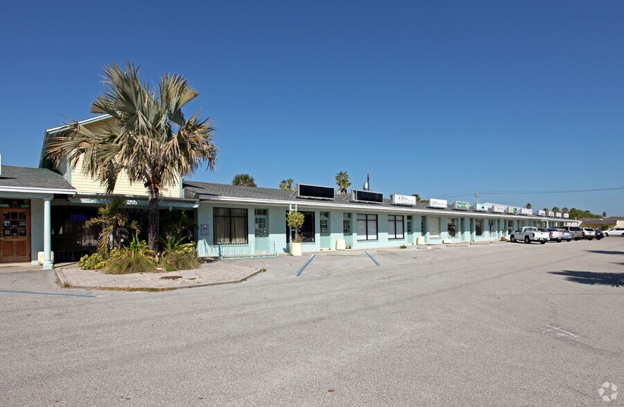 2-22 N Brevard Ave, Cocoa Beach, FL for lease - Building Photo - Image 2 of 2