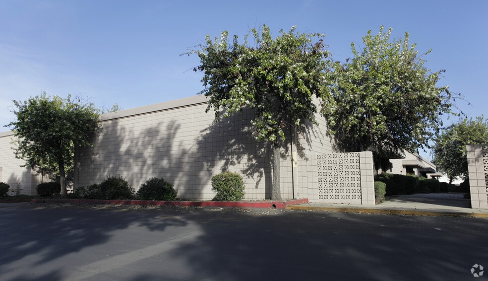 4603 Brooks St, Montclair, CA for sale - Building Photo - Image 2 of 6