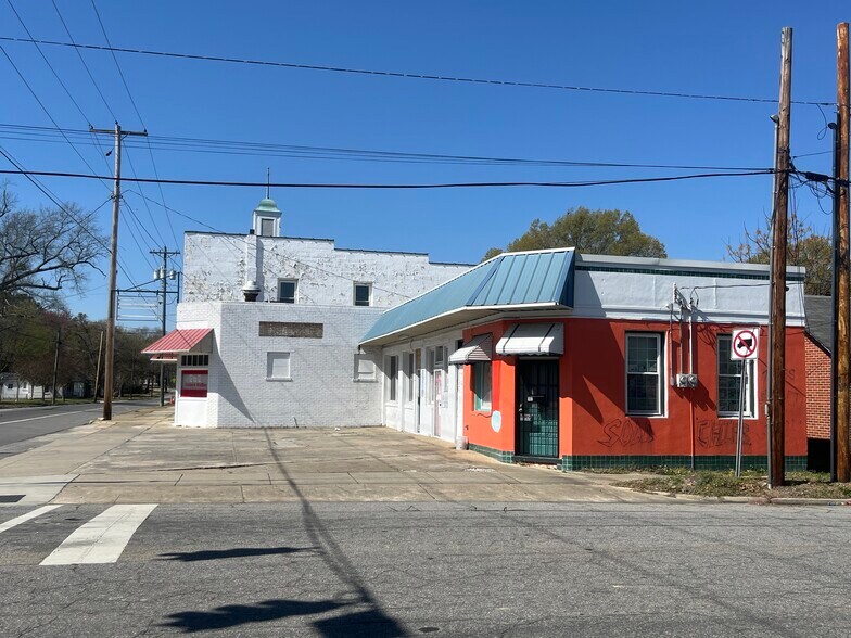 901-909 Falls Rd, Rocky Mount, NC à vendre - Photo du bâtiment - Image 3 de 11