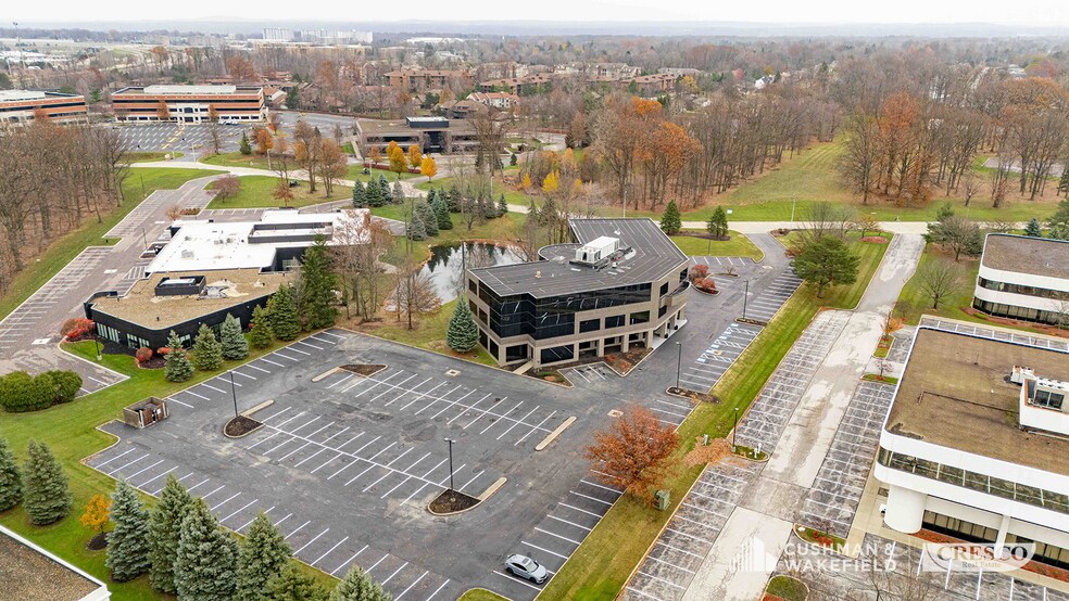 6120 Parkland Blvd, Mayfield Heights, OH à louer - Photo du bâtiment - Image 2 de 11