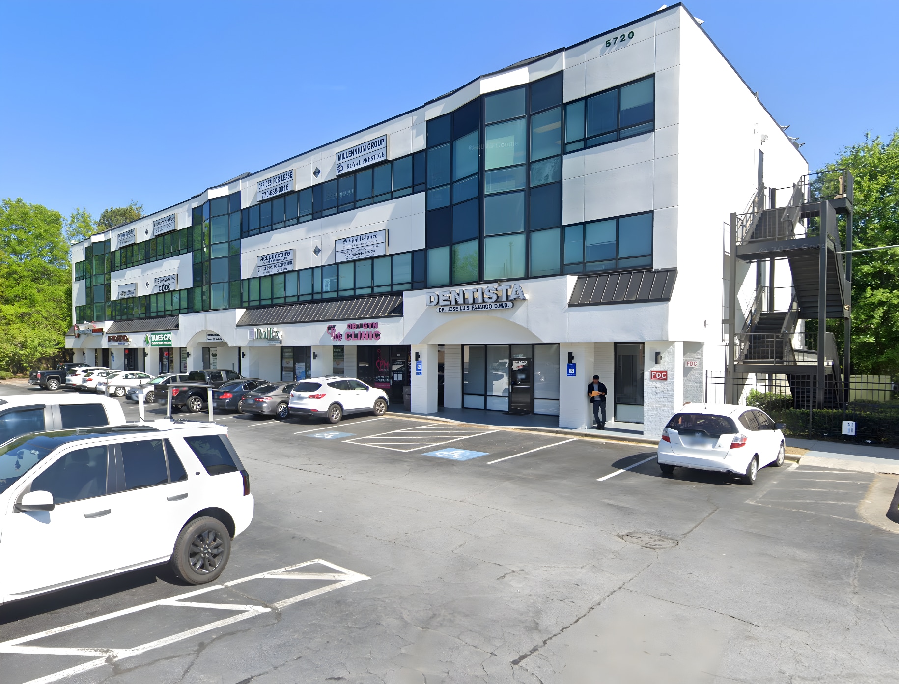 5700-5730 Buford Hwy, Norcross, GA à louer Photo intérieure- Image 1 de 9