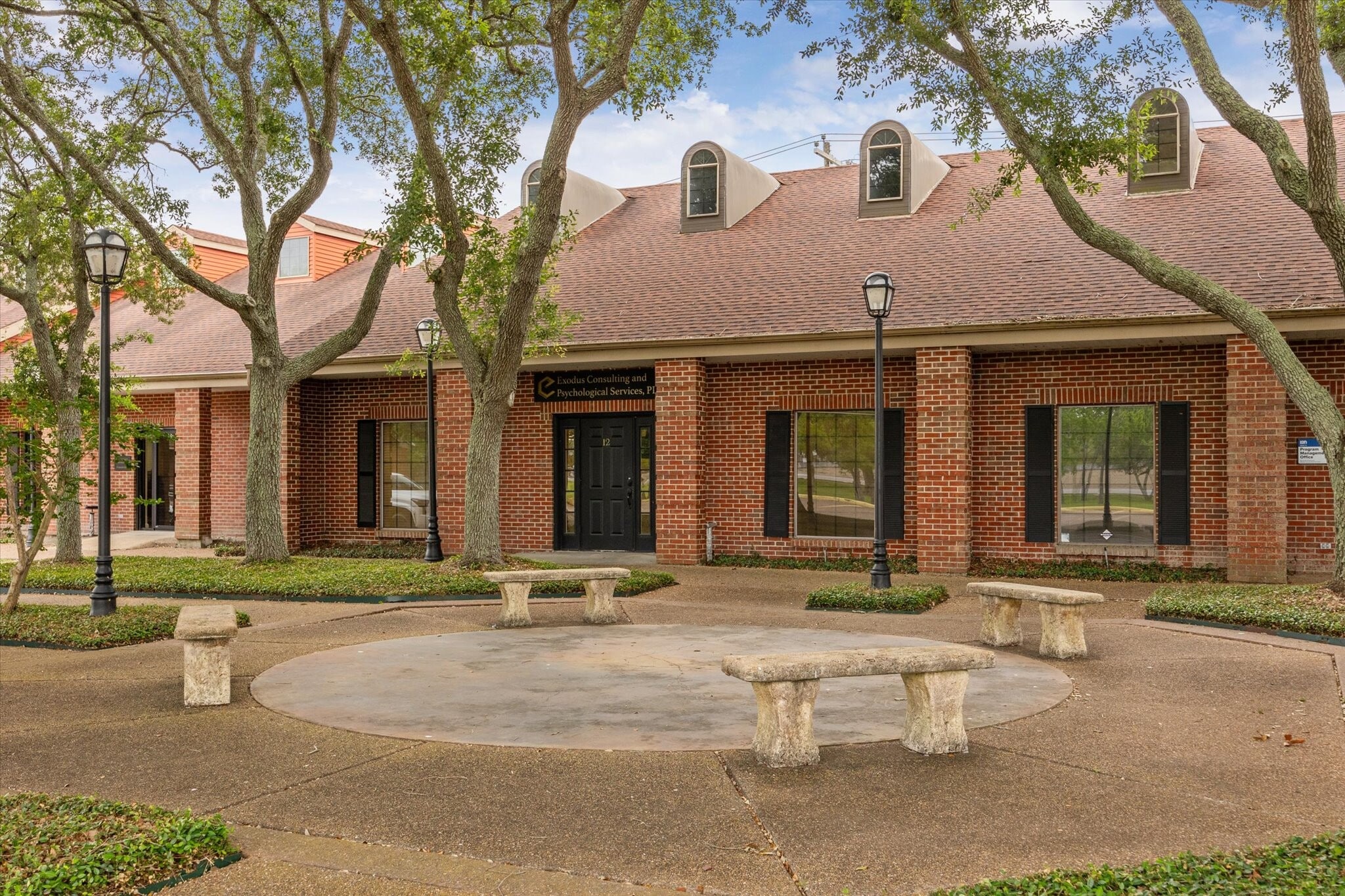 1501 N Amburn Rd, Texas City, TX à louer Photo du bâtiment- Image 1 de 22