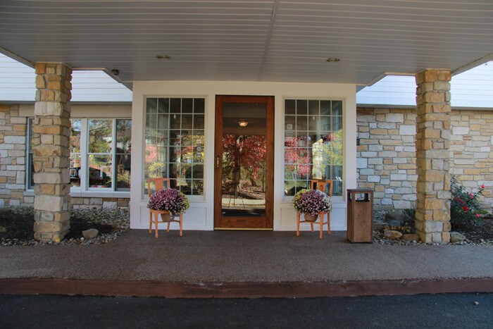 14707 S Cheshire St, Burton, OH à vendre - Photo du bâtiment - Image 3 de 25