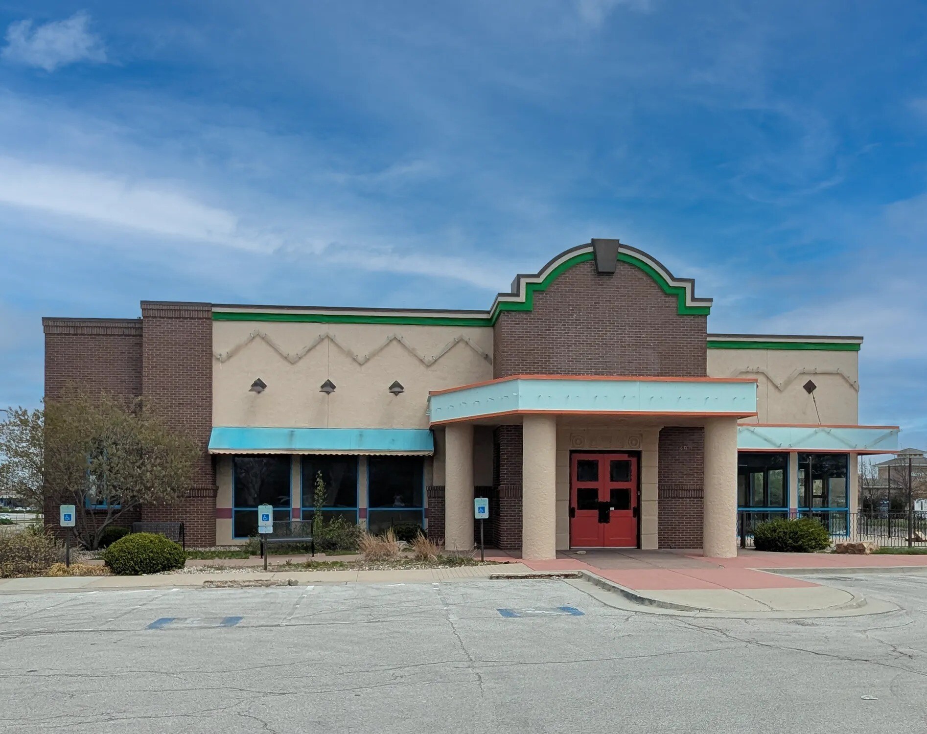 1800 NW Chipman Rd, Lee's Summit, MO for lease Building Photo- Image 1 of 6