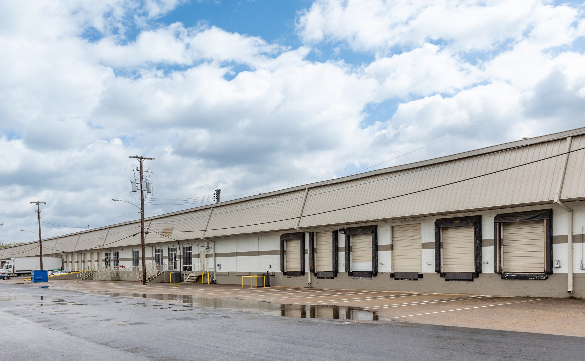 601-629 Space Park S Dr, Nashville, TN à louer Photo intérieure- Image 1 de 6