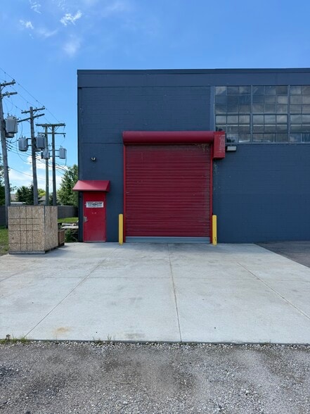30744 Groesbeck Hwy, Roseville, MI for sale - Building Photo - Image 3 of 19