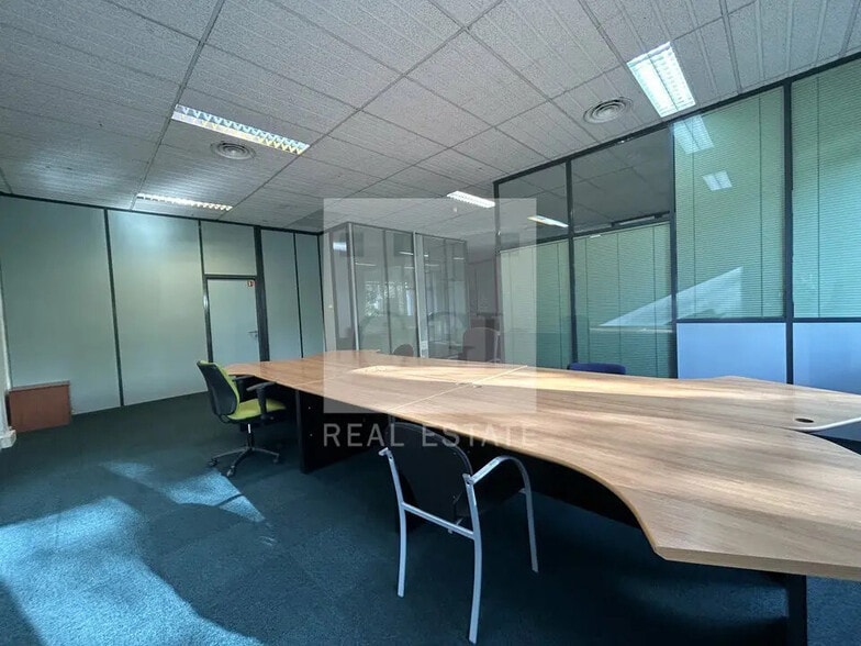 Office in Tassin-la-Demi-Lune for lease - Interior Photo - Image 2 of 11