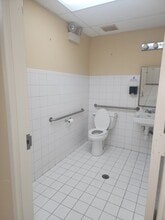 11880 Bird Rd, Miami, FL for lease Interior Photo- Image 2 of 21